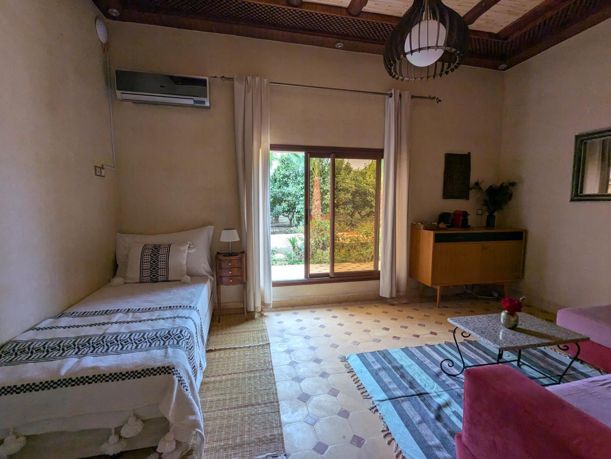 Dar Beynana Hotell Sidi Bibi Rum bild
