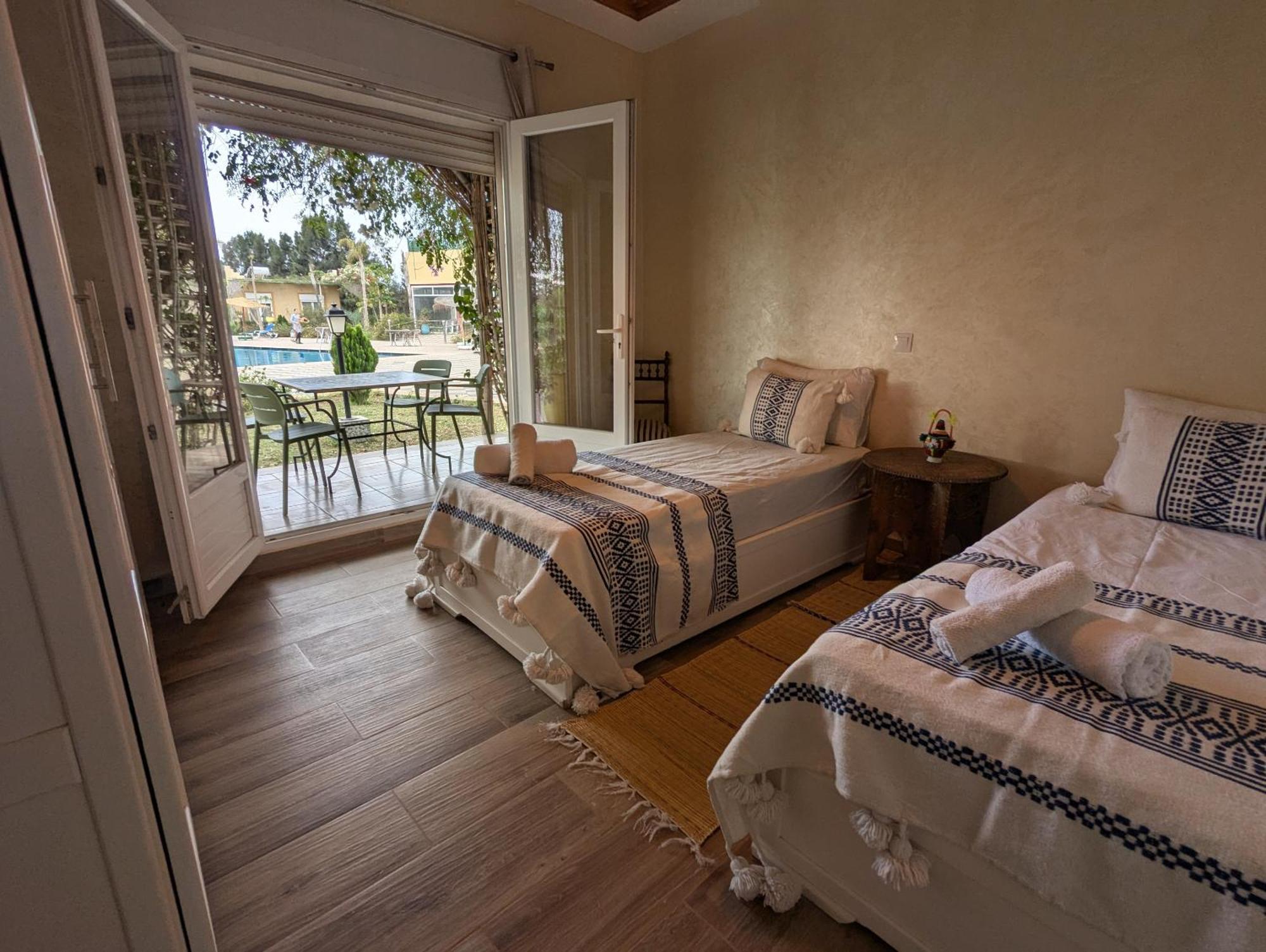 Dar Beynana Hotell Sidi Bibi Rum bild
