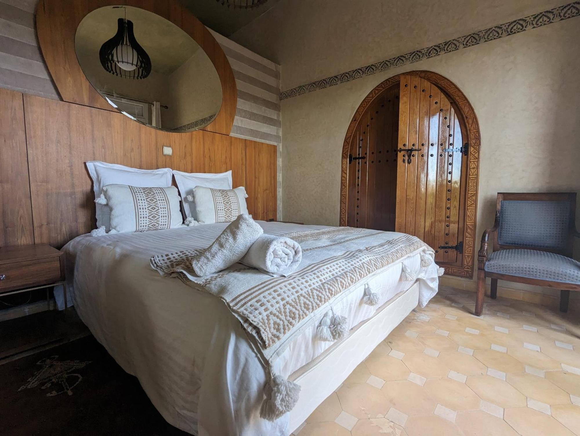 Dar Beynana Hotell Sidi Bibi Rum bild